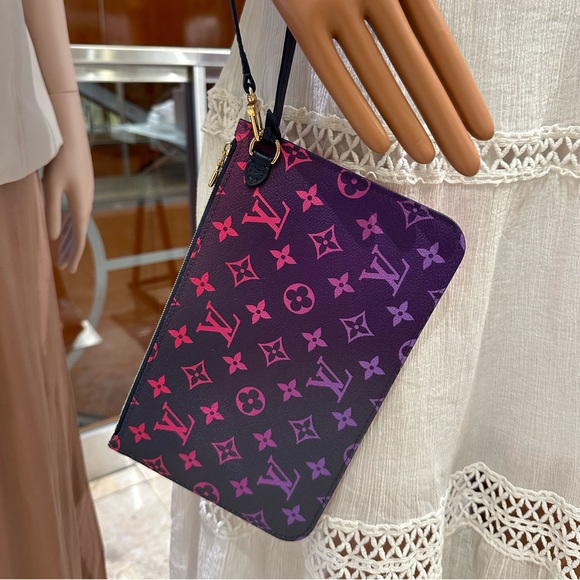 Louis Vuitton Midnight Neverfull Pouch Wristlet - Picture 15 of 15